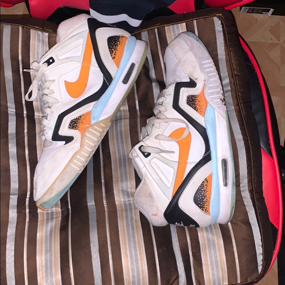 Nike Tech Challenge “Lava”